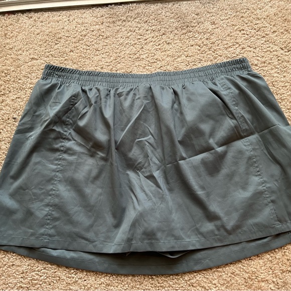 Girlfriend Collective XXXL Lagoon Birdie Skort - Picture 2 of 3
